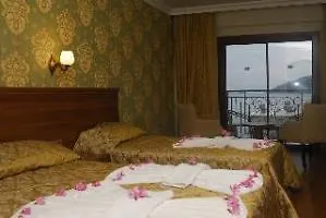 Meril Hotel Μαρμαρίς